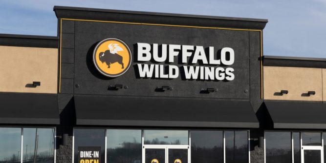 BetMGM and Buffalo Wild Wings will provide sports fans with a unique sports betting experience when placing wagers inside Buffalo Wild Wings sports bars.