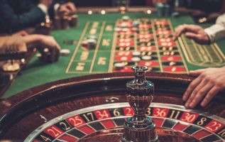 Aristocrat Gaming and Boyd Gaming have kicked off a field trial of its Boyd Pay Wallet, a cashless payment solution for table games, in Nevada.